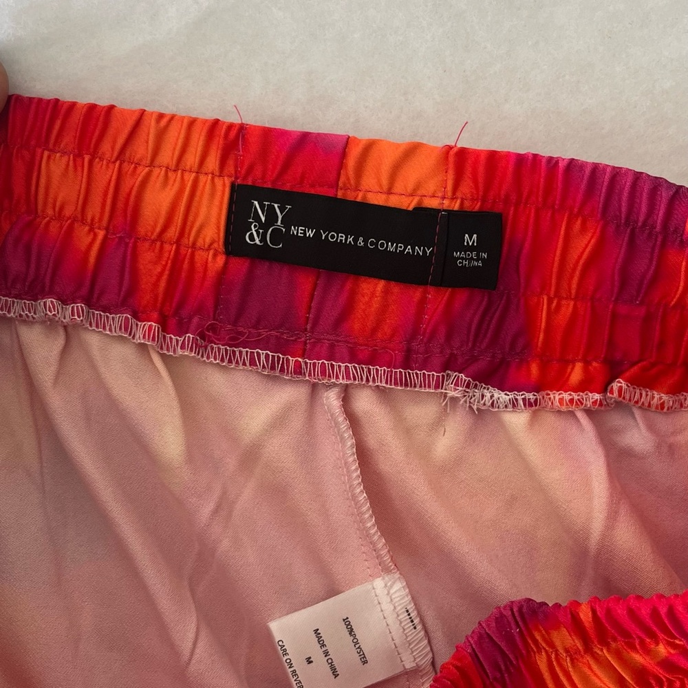 New York & Company Women’s Red and Orange colorful Wide leg Pants Medium - Picture 5 of 6